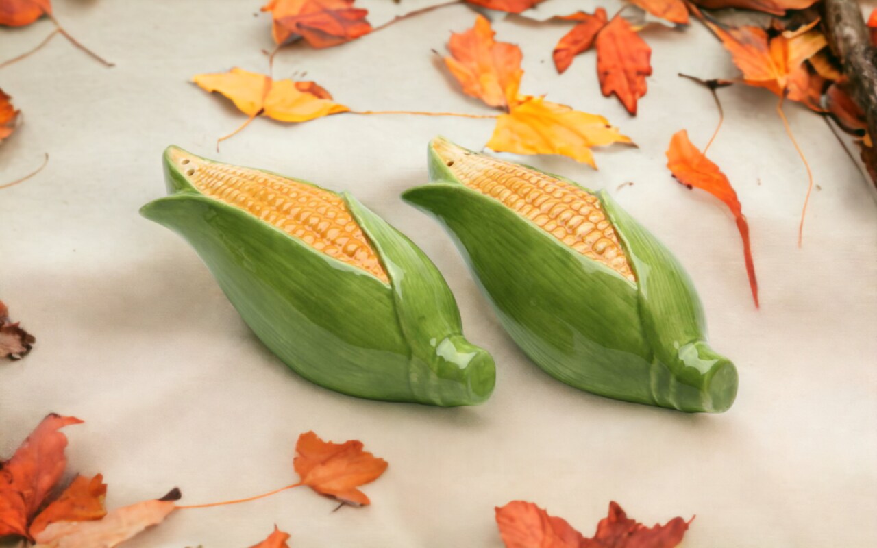 Hand Painted Ceramic Corn Salt & Pepper Shakers, Home Décor, Gift for Her, Gift for Mom, Kitchen Décor, Farmhouse Décor